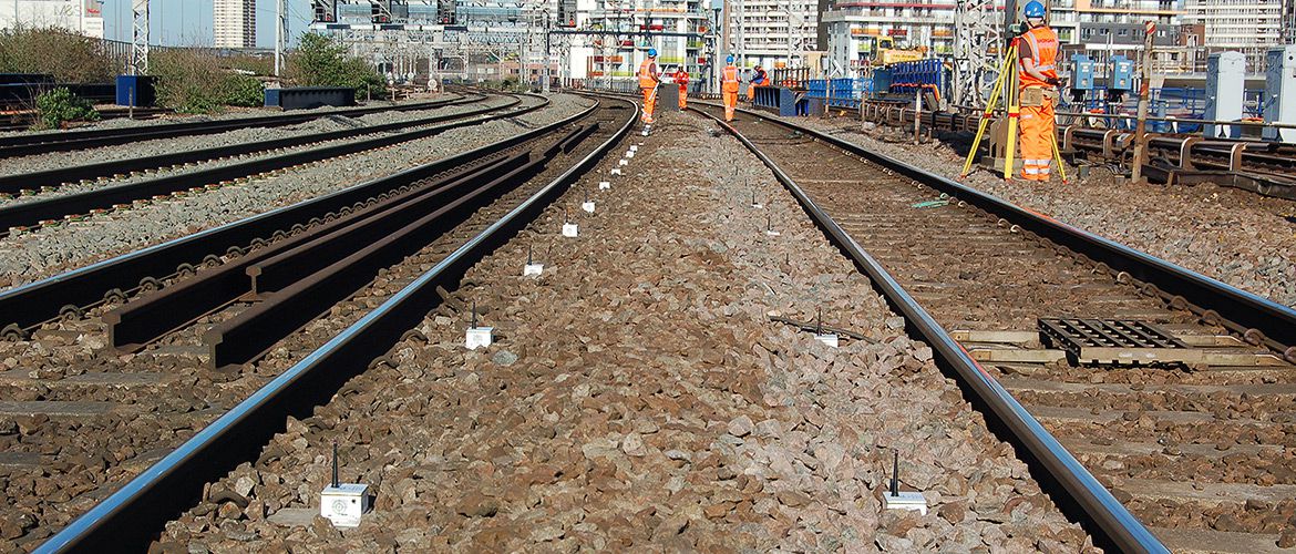 Senceive Optik Yer Değiştirme Sensörü